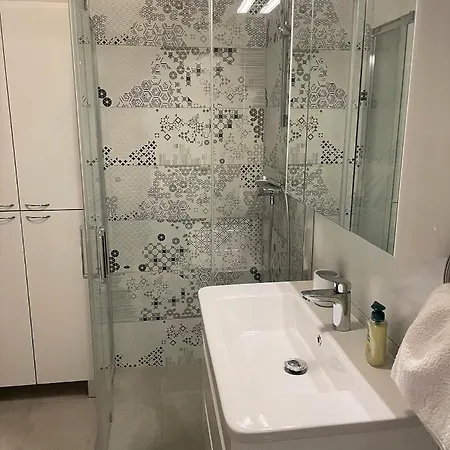 Giovanna With Terrace And Free Parking *