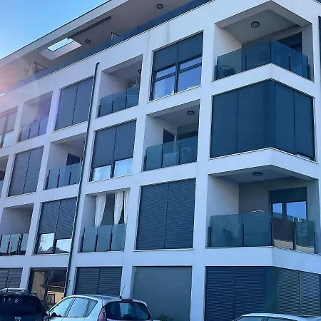 Giovanna With Terrace And Free Parking * Pula