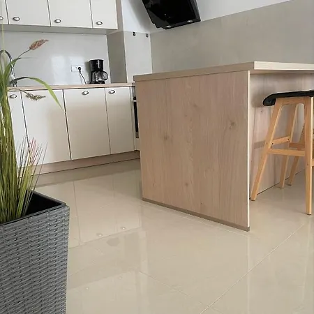 Giovanna With Terrace And Free Parking *