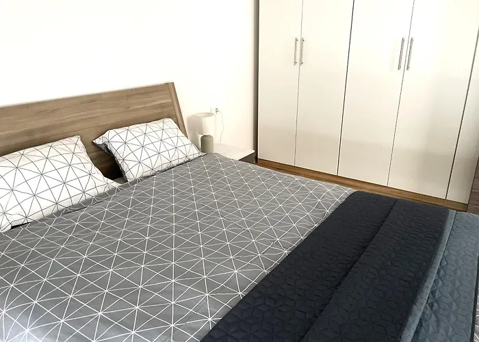 Giovanna With Terrace And Free Parking Apartment